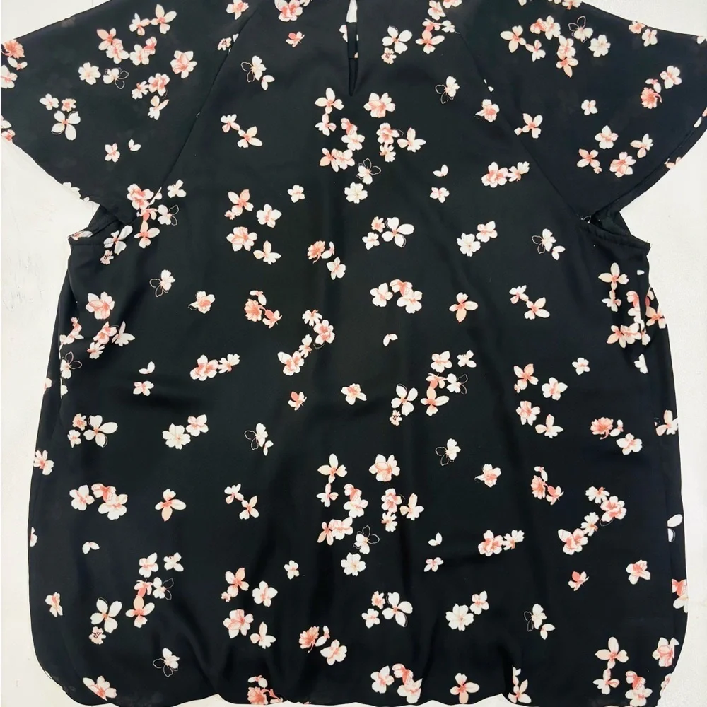 Liz Claiborne Black Floral Blouse size Medium mint condition - Picture 9 of 9